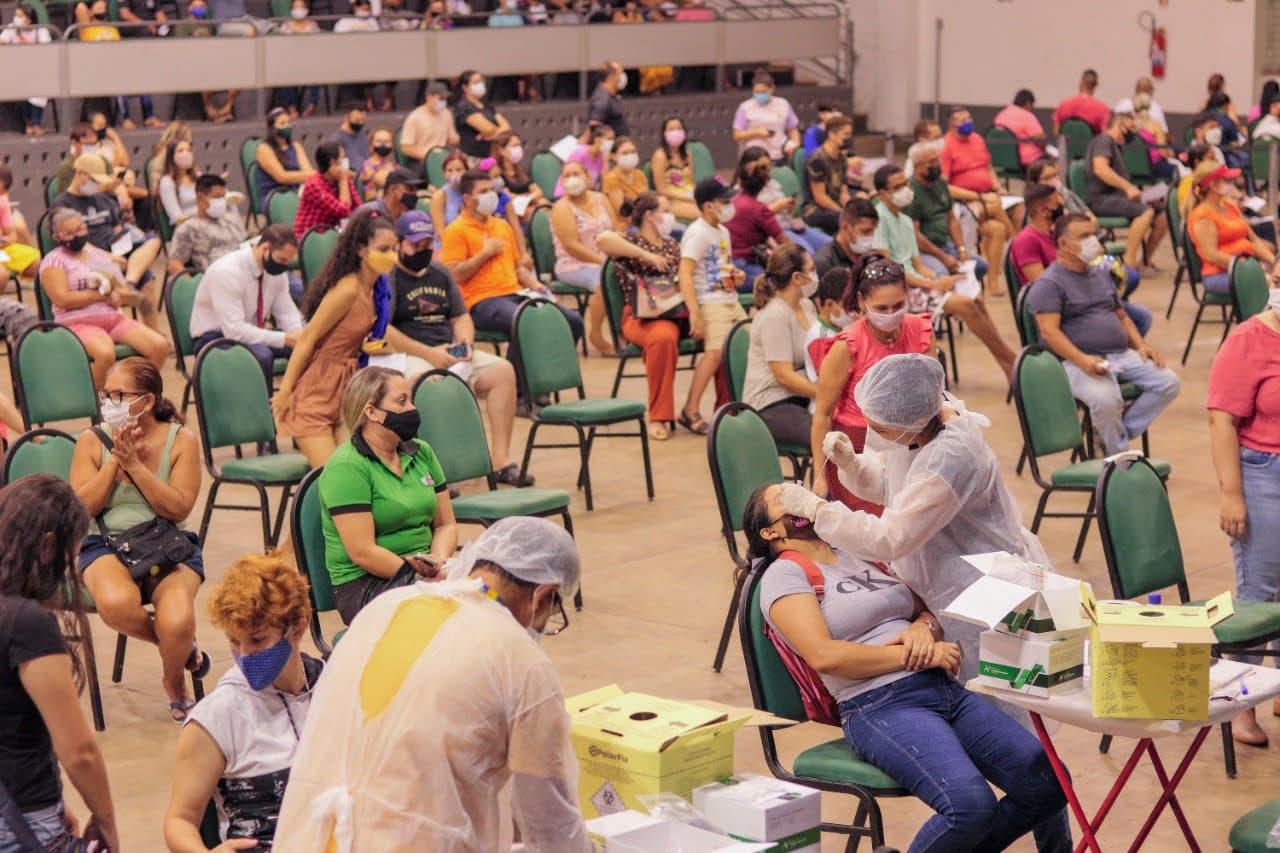 Centro de Testagem para Covid-19 em Manaus registra alta demanda