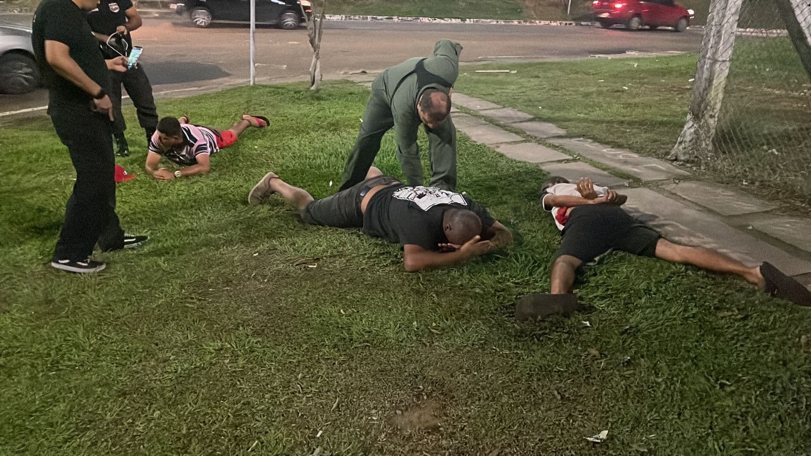 VÍDEO: Após foguetório em Manaus, cerca de 50 pessoas foram presas, diz Wilson Lima