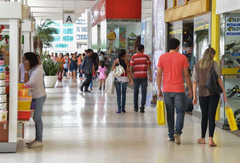 Dia do Consumidor: luta contra práticas abusivas esbarra em decisões legais