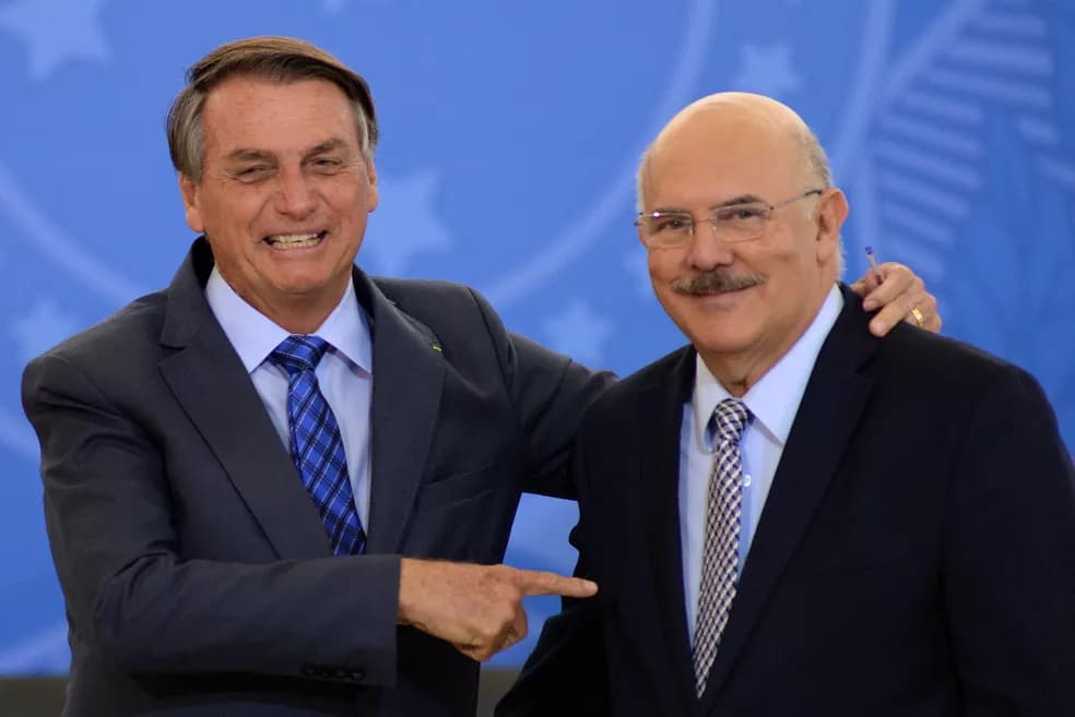 Após desgaste, Bolsonaro deve demitir ministro da Educação