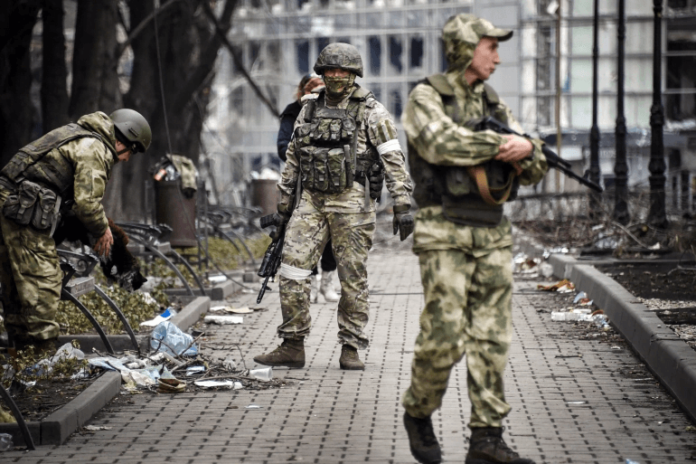 Rússia anuncia tomada de Mariupol; Ucrânia denuncia tortura de civis