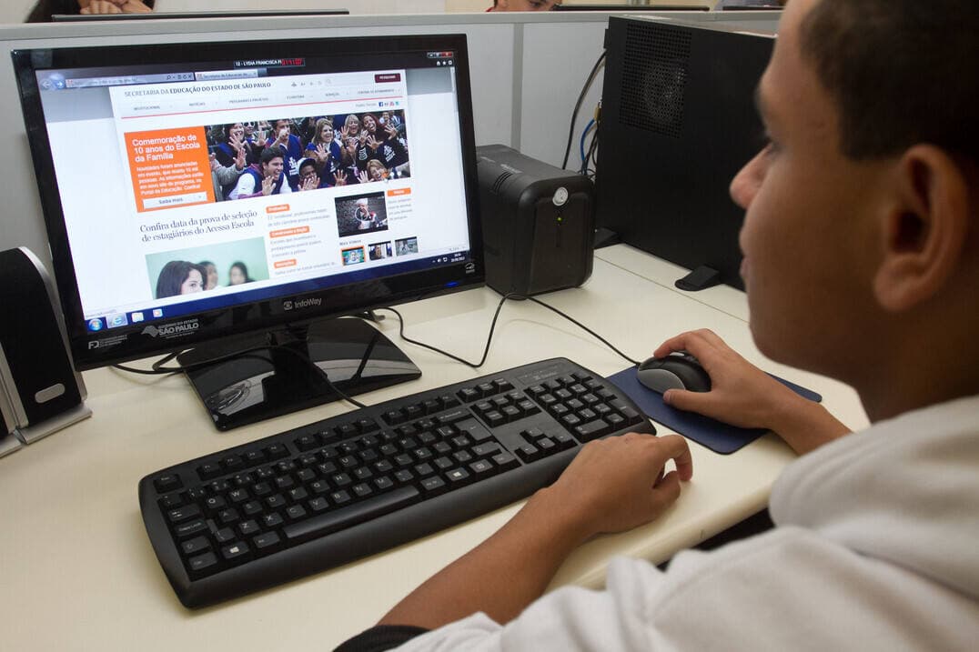 Senado aprova criação do Programa Internet Brasil