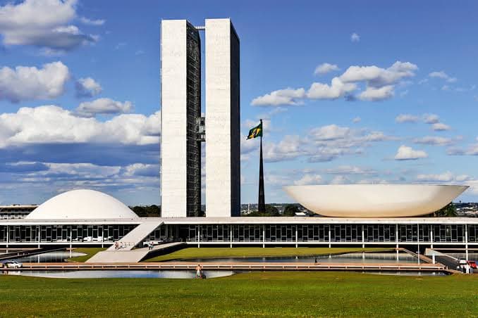 Publicada Emenda Constitucional que permite ampliar benefícios sociais para a população
