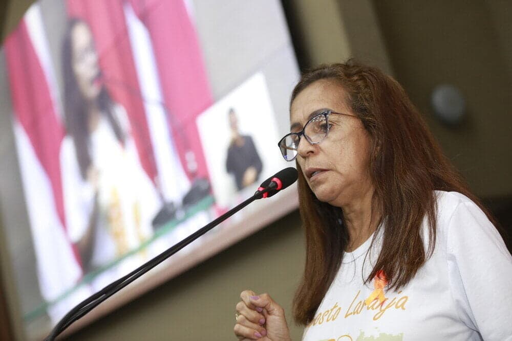 Familiares pedem recursos para tratamento da esclerose múltipla