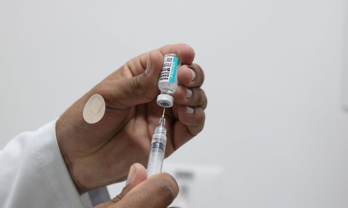 Covid-19: Brasil registra 261 óbitos e 40,4 mil casos em 24 horas