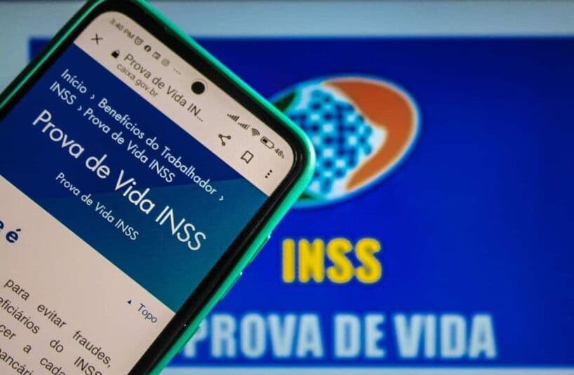 Voto em Bolsonaro não é obrigatório para validar prova de vida, alerta TSE
