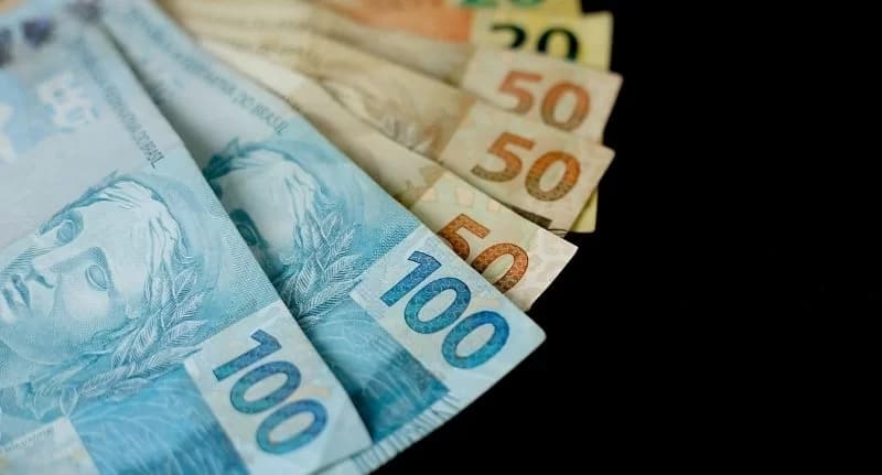 81% das mulheres não têm reserva de emergência, aponta Serasa