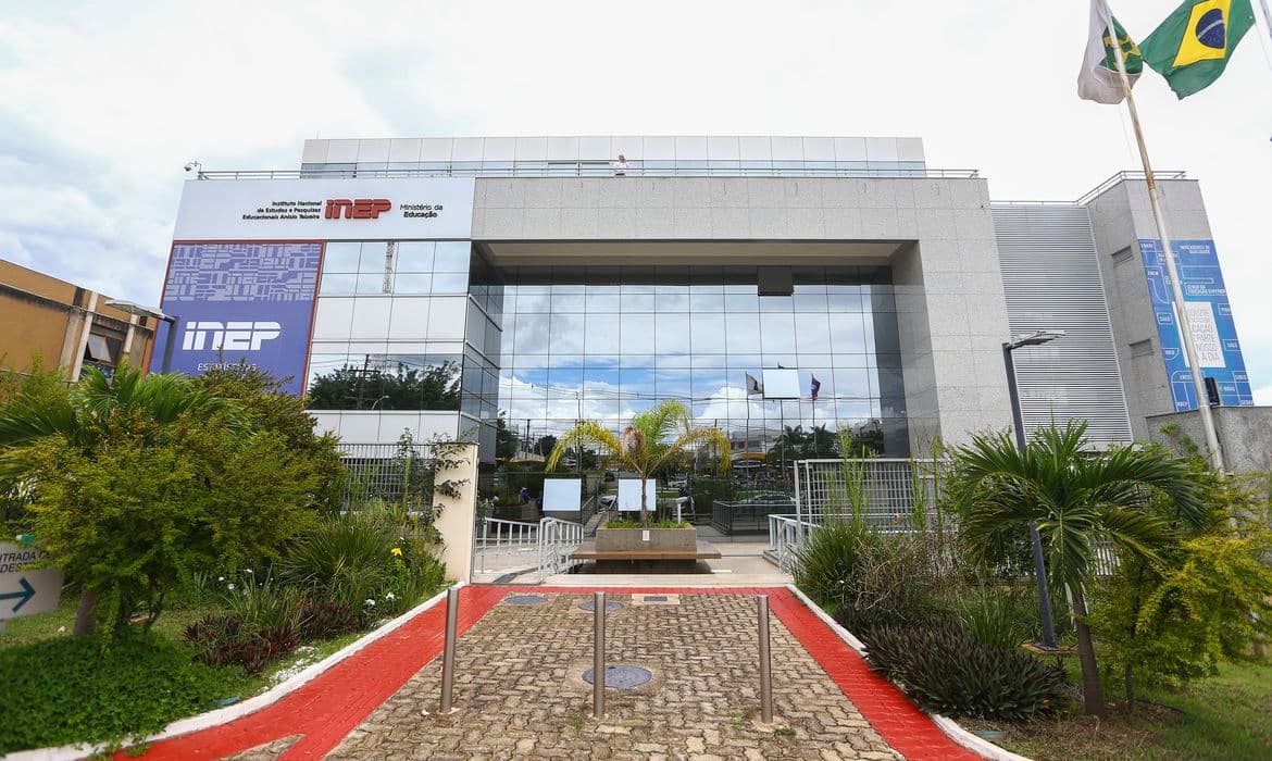 Gabarito oficial do Enem será divulgado nesta quarta-feira