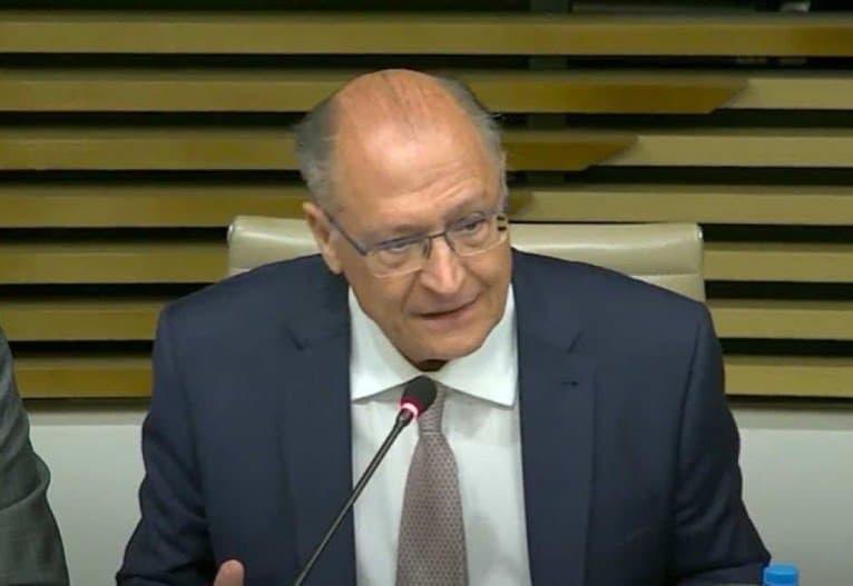 Maioria da ALEAM aprova concessão de título de cidadão amazonense a Alckmin; Deputados ‘bolsonaristas’ foram contra