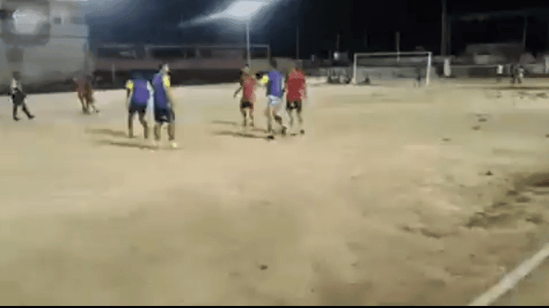 VEJA VÍDEO: Homem é morto a tiros em jogo de futebol no Jorge Teixeira