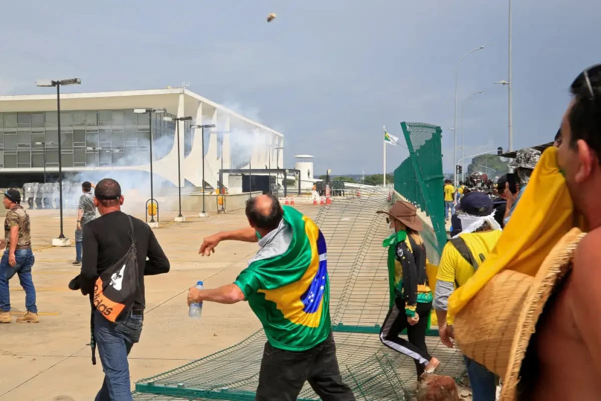 Empresário de Londrina é o primeiro denunciado por financiar e organizar 8/1