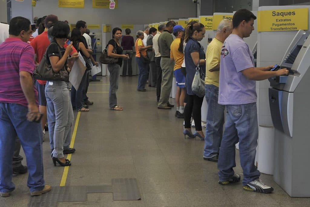 Veja os horários de funcionamento dos bancos neste feriado
