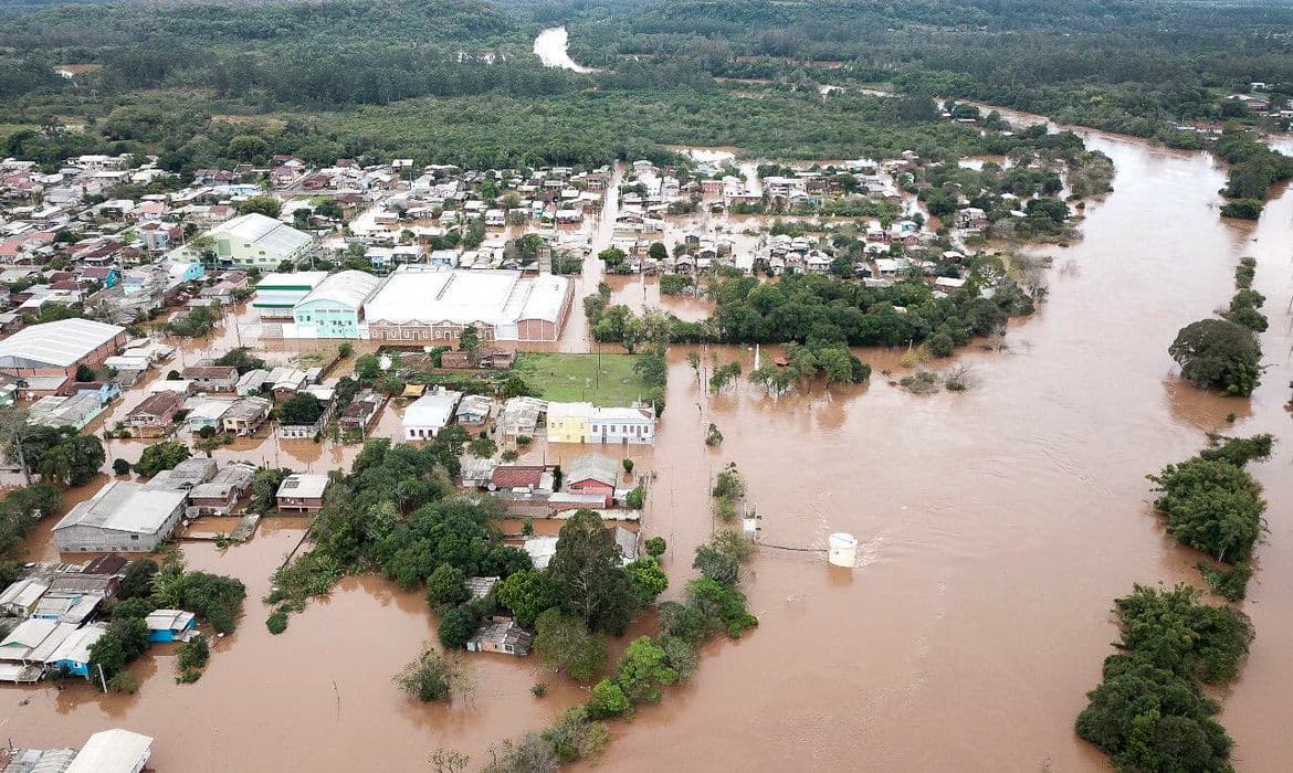 Banco Mundial diz que crise climática pode levar 3 milhões de brasileiros à pobreza