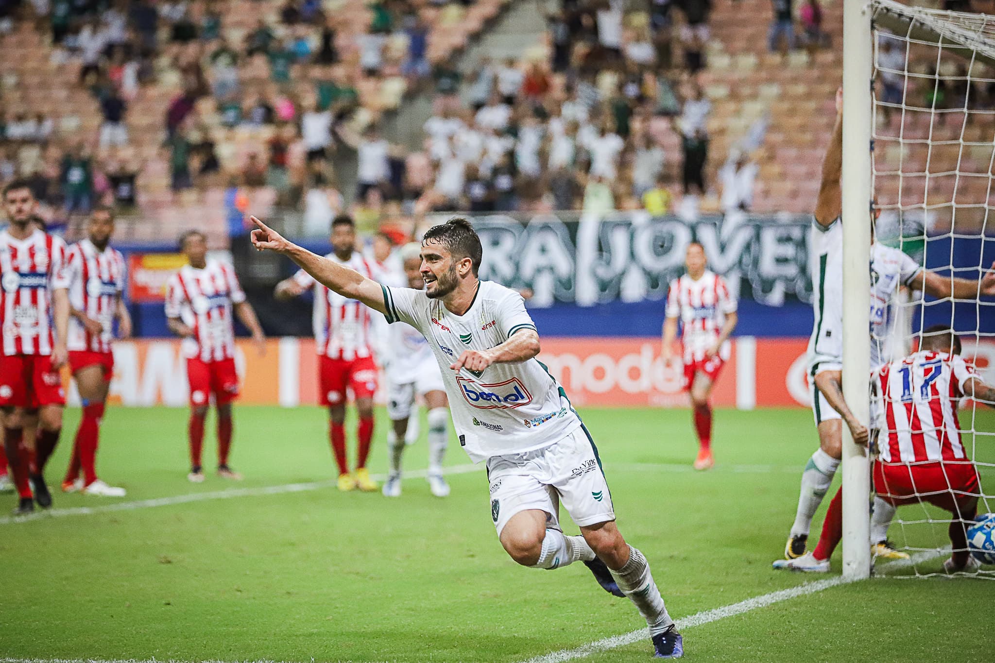 De virada, Manaus FC vence o Náutico na estreia na Série C