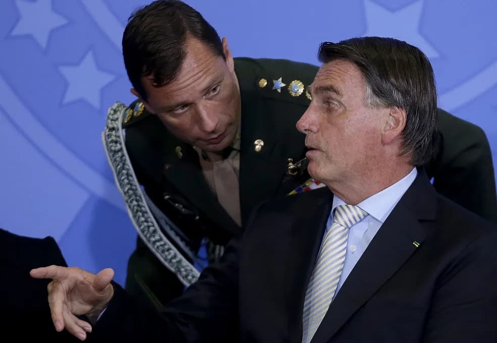 Mauro Cid, ex-auxiliar de Bolsonaro, depõe nesta quinta à PF sobre fraudes em cartões de vacina