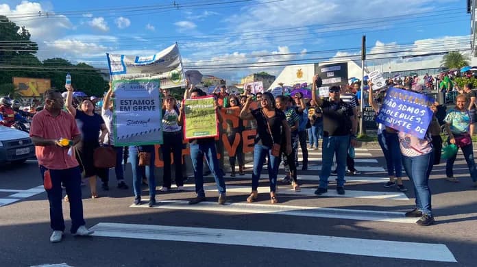Governo diz que só volta a negociar com os professores após fim de greve