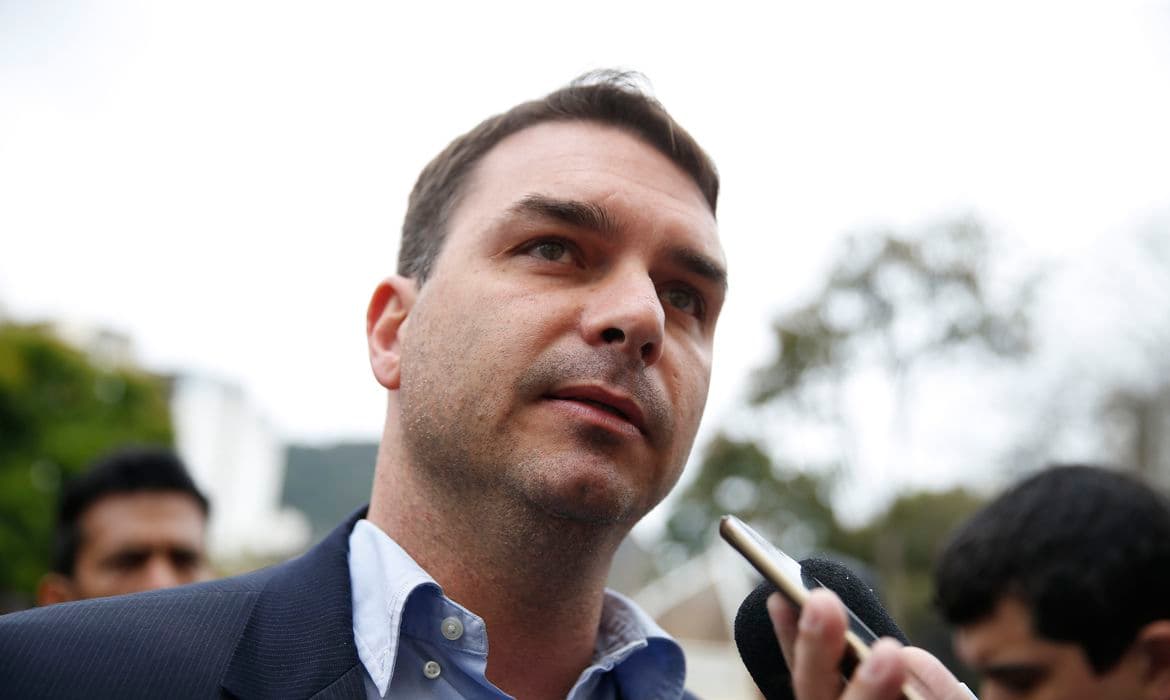 TRE arquiva inquérito contra Flávio Bolsonaro por falsidade ideológica