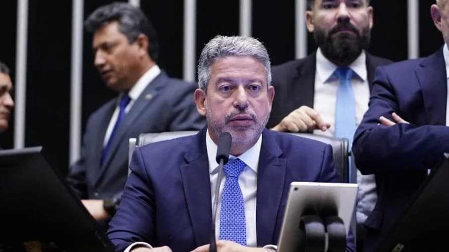 Câmara aprova que Mesa Diretora peça suspensão de deputado por quebra de decoro