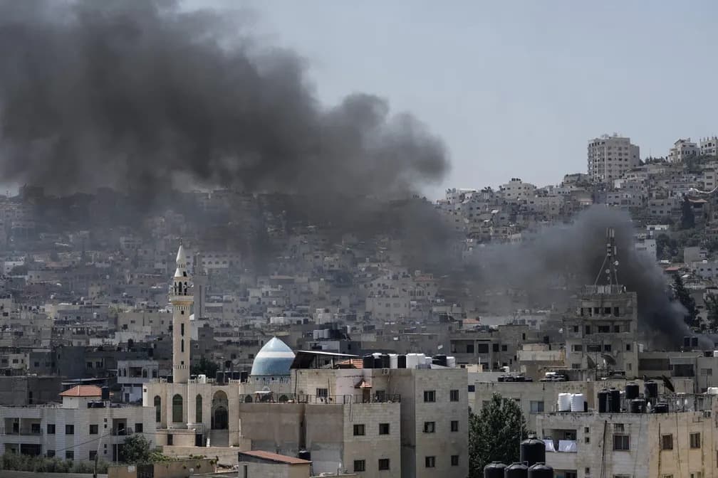 Com drones, Israel realiza maior ataque à Cisjordânia em 20 anos