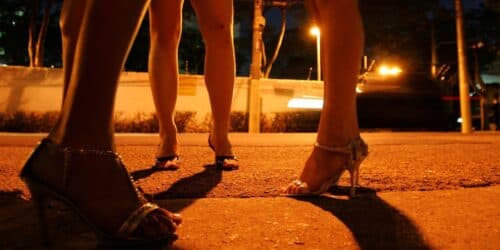 Pela 1ª vez no Brasil, profissionais do sexo têm carteira de trabalho assinada