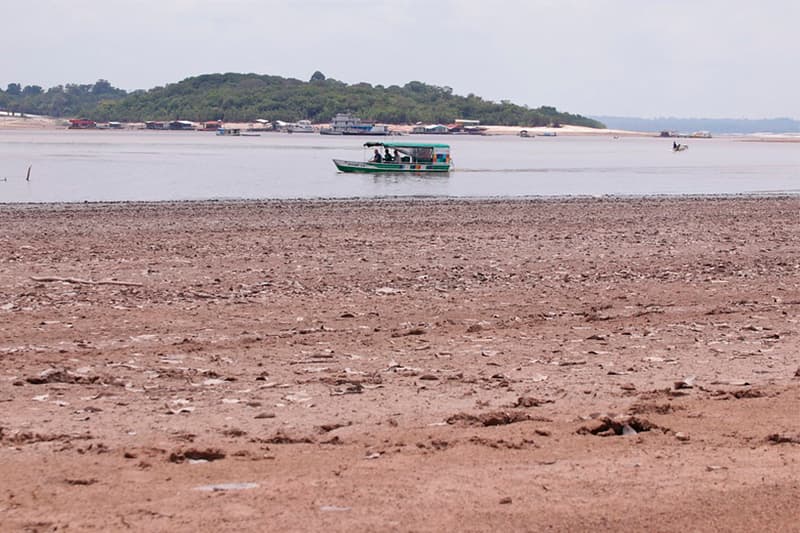 Após seca histórica de 2023, indústria amazonense acende alerta para vazante 2024