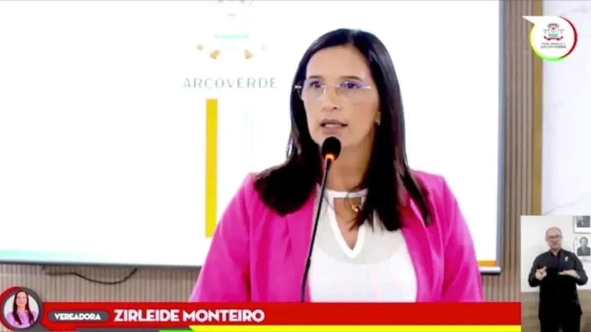 PE: Vereadora que chamou filho autista de adversária de “castigo de Deus” é expulsa do partido