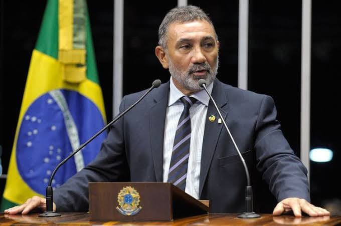 Polícia procura ex-senador de Roraima acusado de mandar matar mãe de sua filha