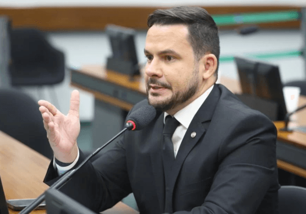 Capitão Alberto Neto fecha perfil no Instagram após suposto ataque de hackers