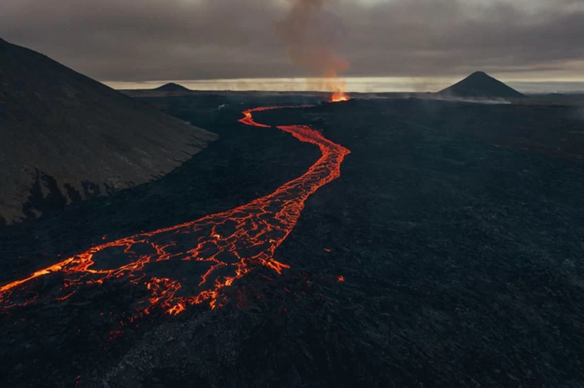 Islândia ordena evacuação de locais próximos a vulcão que voltou à ativa em 2021 após 800 anos