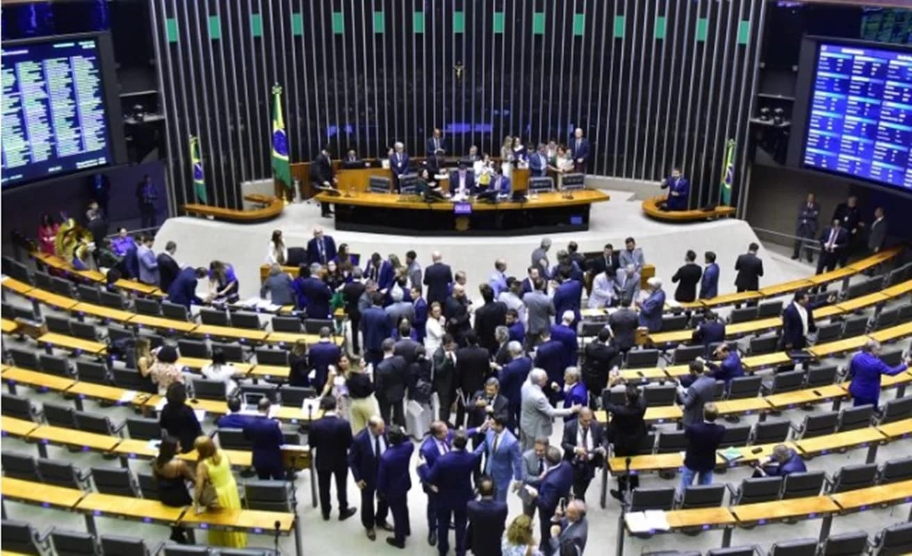 Reforma tributária: imposto do pecado e IVA estão entre as aprovações. Veja