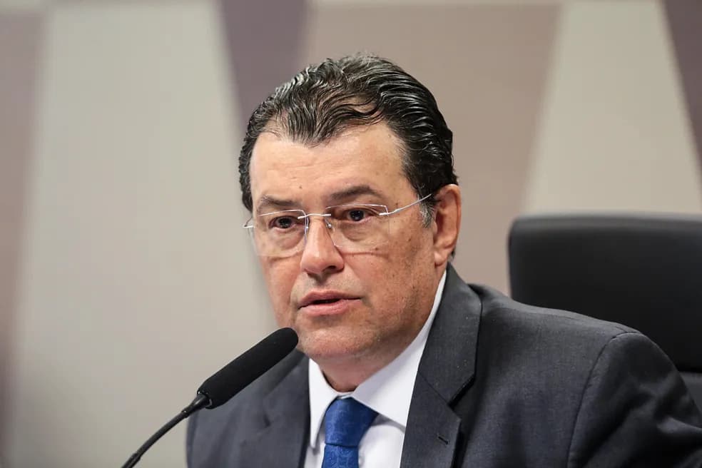 Nova categoria de nanoempreendedor vai beneficiar mototaxistas, afirma Eduardo Braga