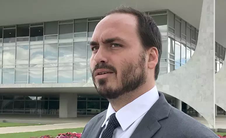 De saída do Republicanos, Carlos Bolsonaro será presidente do PL no Rio   