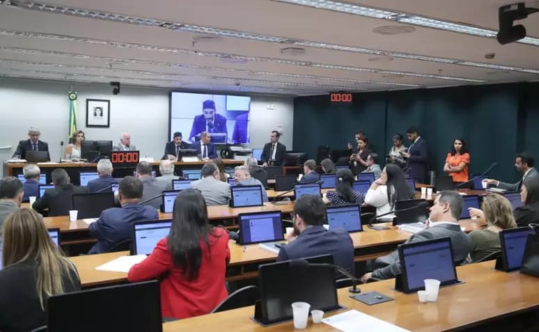 Comissão da Câmara aprova proposta que amplia imunidade tributária a igrejas