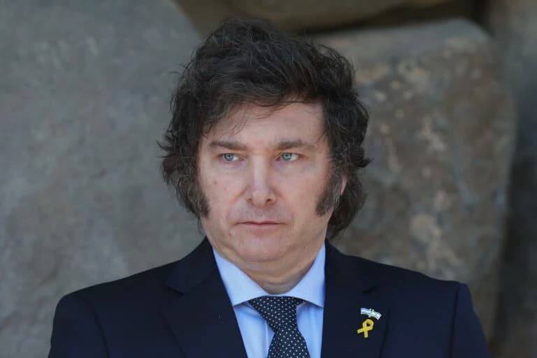 Venezuela aprova mandado de prisão contra Javier Milei, presidente da Argentina