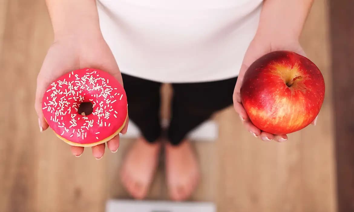 Estudo aponta que crianças brasileiras estão ficando mais altas e mais obesas