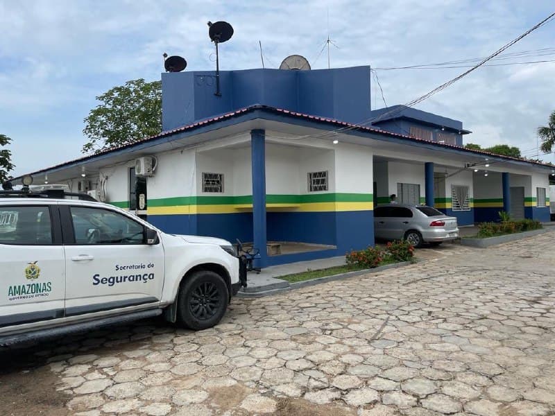 Dupla é presa após roubo de notebook e celulares de órgão público, em Coari-AM