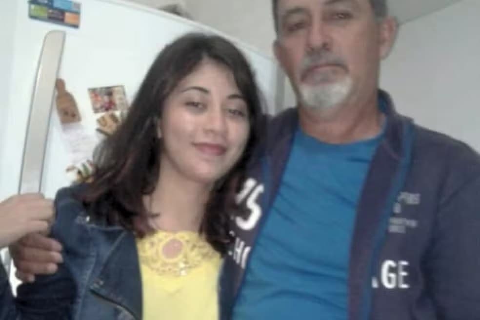 Ex-namorado mata pai e filha dentro da casa da família, em São Paulo