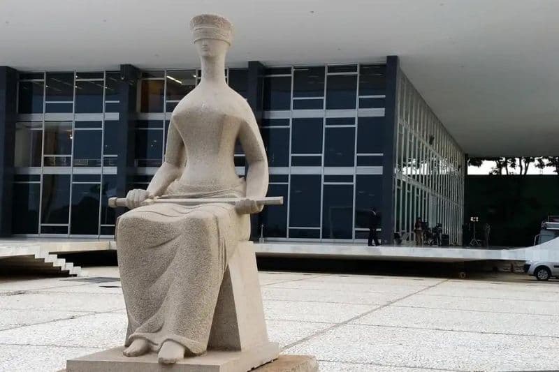 Supremo derruba PEC que liberou benefícios sociais nas eleições de 2022