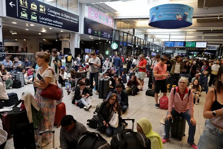 Trens na França sofrem “ataques coordenados” e sabotagem no dia da abertura das Olimpíadas