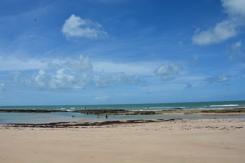 Pesquisa aponta que maioria das praias de Pernambuco está imprópria para lazer
