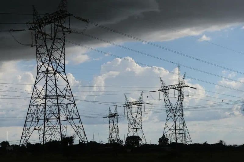 Acre e Rondônia ficam sem energia elétrica e governo federal cria sala de situação
