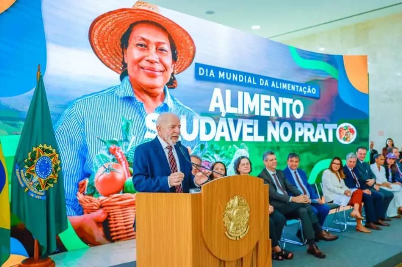 Lula lança programa de R$ 1 bilhão para compra de arroz após fracasso de leilão