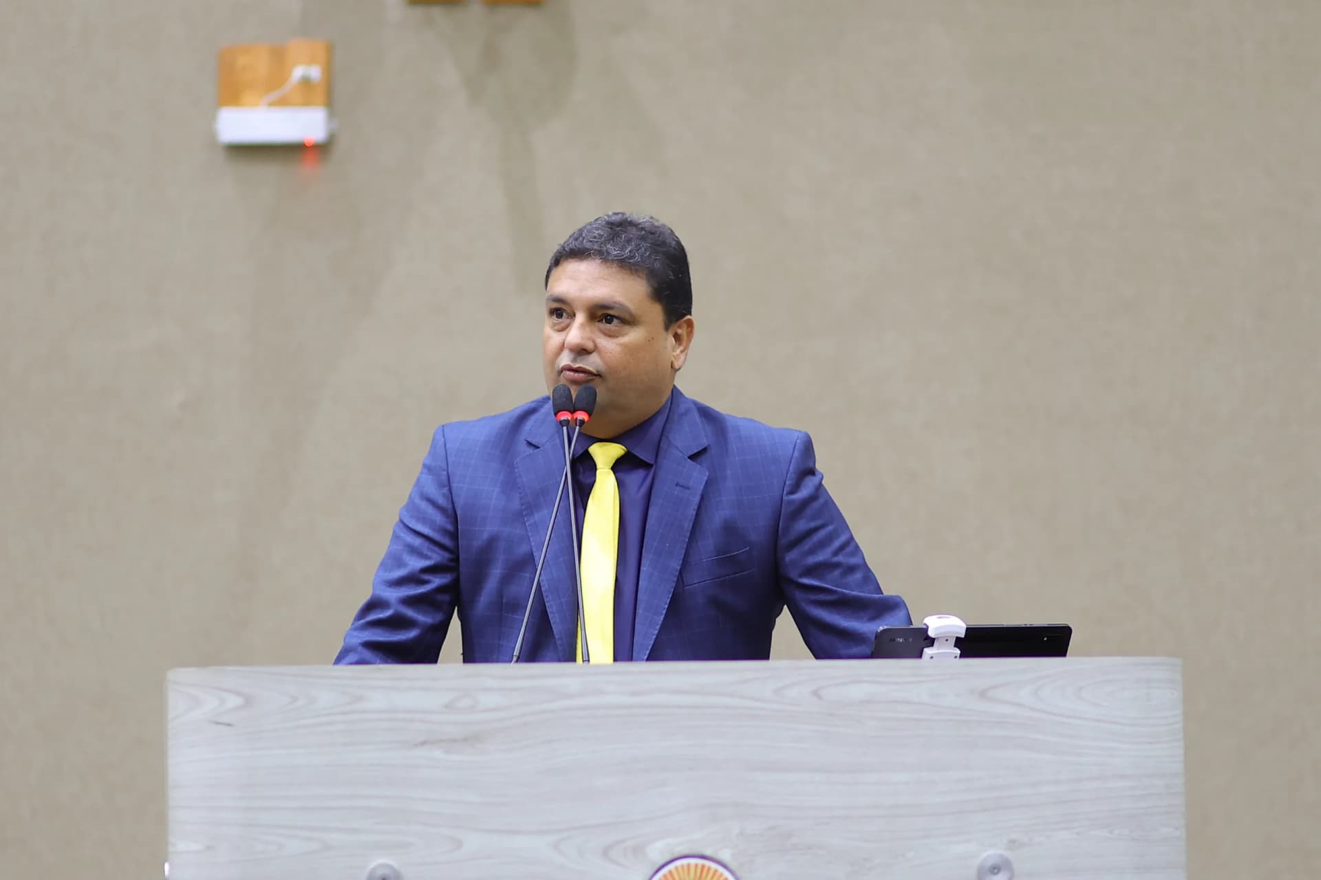 EXCLUSIVO: Primeiro suplente de Jacqueline, Caio André diz que vai assumir vaga na CMM