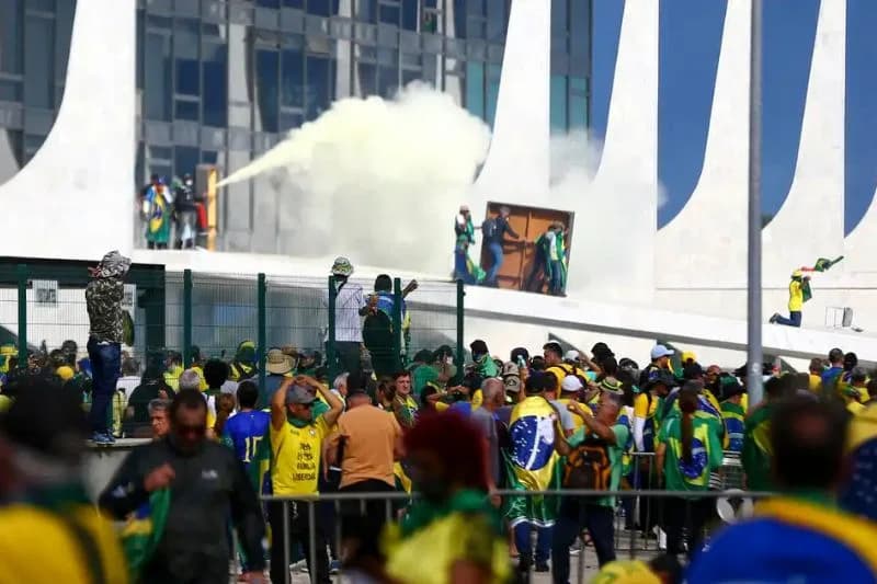 Foragidos do ‘8 de Janeiro’ fugiram da Argentina para o Peru, diz PF