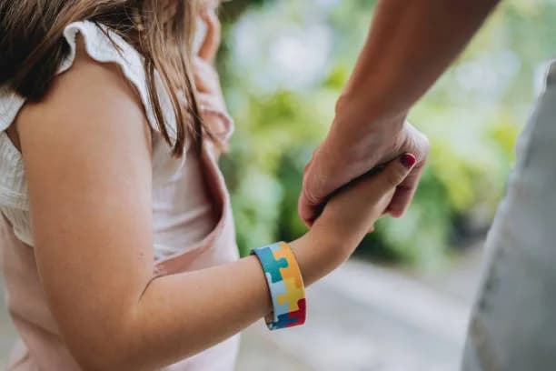Do “espectro” às constelações: ciência questiona modelo atual do diagnóstico do autismo