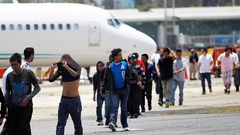 Saiba qual é o perfil dos imigrantes deportados dos Estados Unidos; 88 brasileiros saíram do país