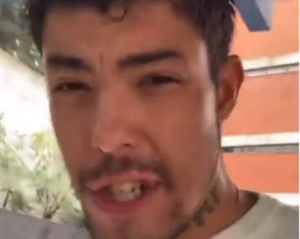 Filho de Latino faz novas acusações contra o pai: “Nem imagina o que eu tenho no celular contra ele”