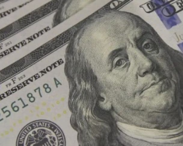 Dólar cai a R$ 5,12, menor valor em quase 2 anos