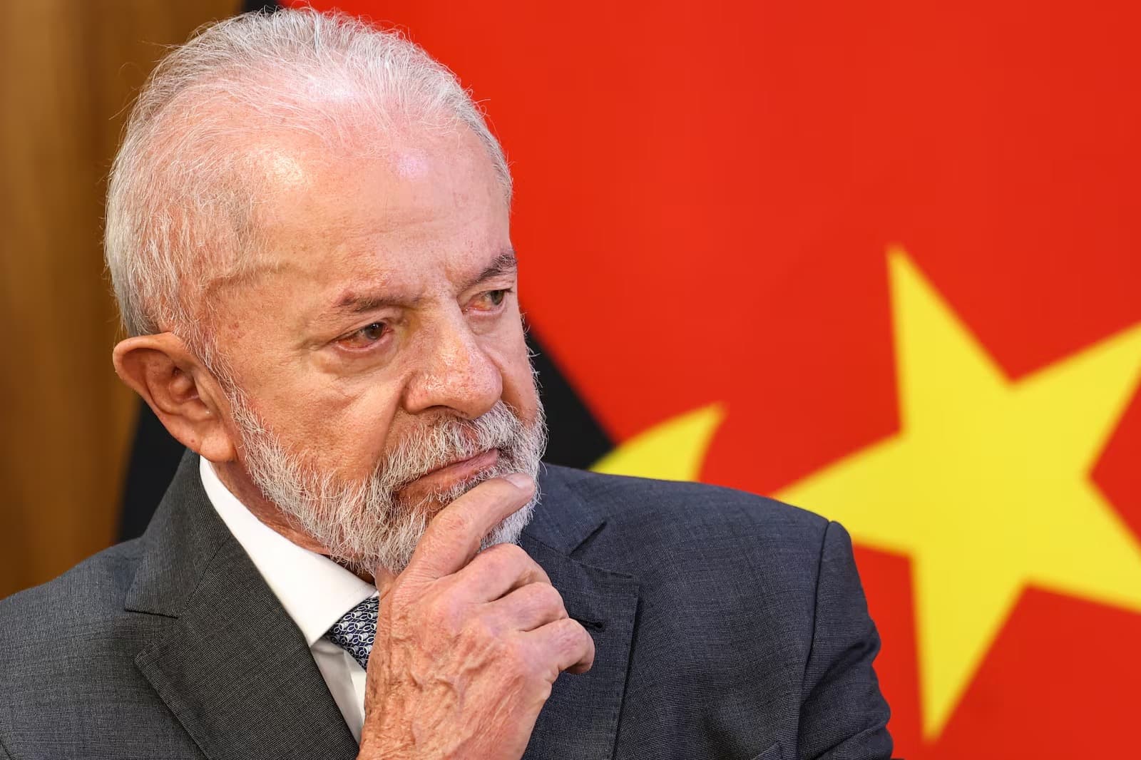 Governo Lula é ruim para 51,2% e 41,6% acham bom, aponta pesquisa