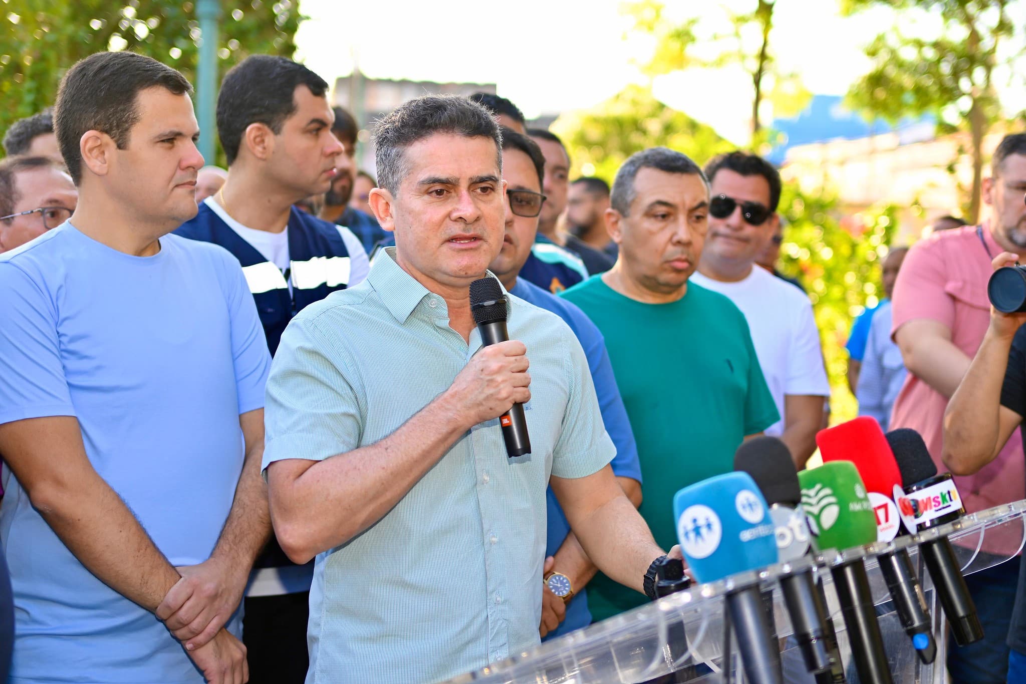 “Não vamos recuar”, avisa David Almeida ao citar servidores agredidos em ordenação do Centro de Manaus